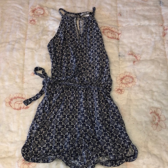 Romper - Picture 2 of 4